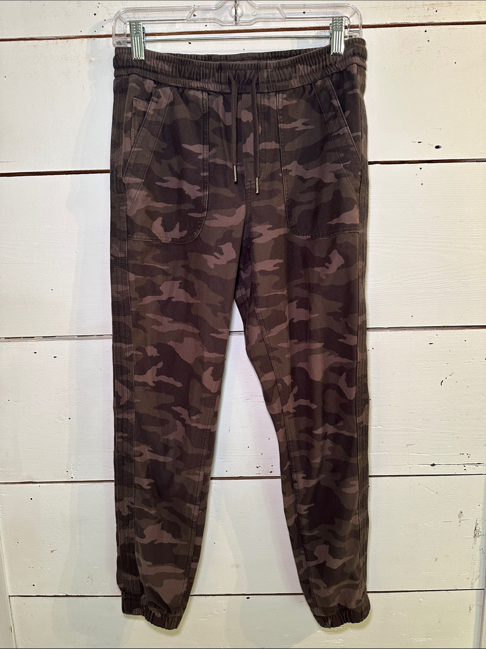 Athleta Camo Farallon Jogger Pants